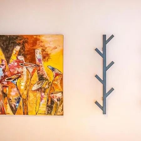 Pazari I Ri Painted View Apartment Tirana